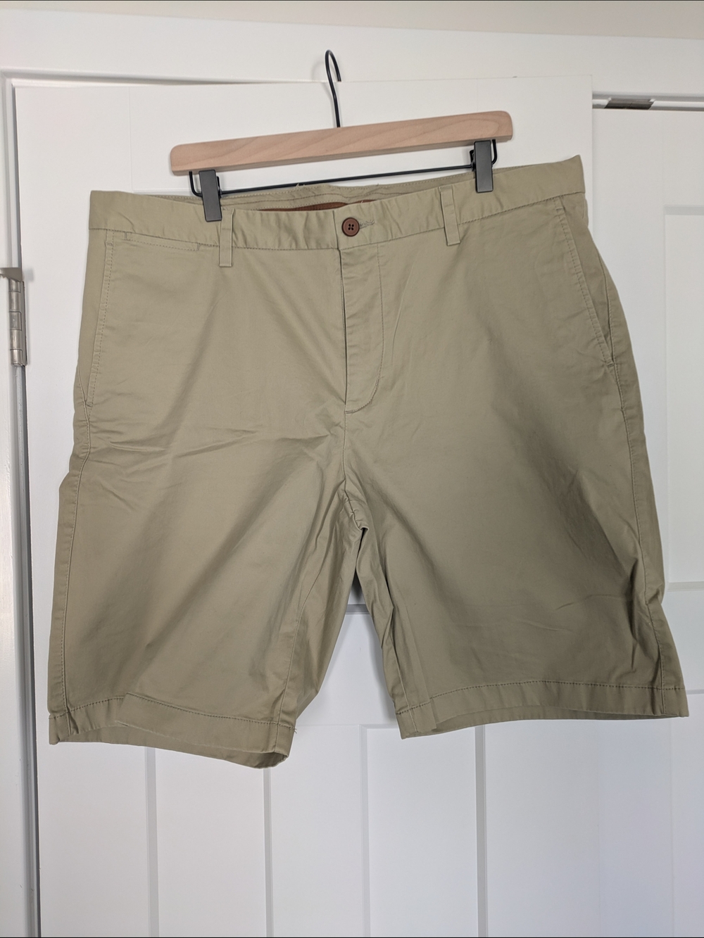 Tommy Bahama Men's Light Khaki Flat Front Shorts
